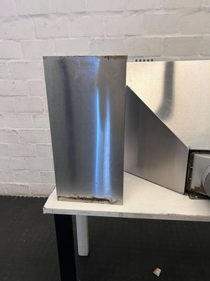 Fan - Pre-Loved Stainless Steel Kitchen Extractor Hood with Lights- Fair used - 2ndhandwarehouse.com