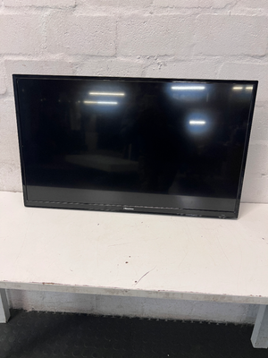 32-Inch Hisense TV — No Remote or Legs, Cannot Adjust Volume - 2ndhandwarehouse.com