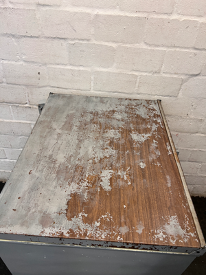 Grey Compact Chest Freezer — Working with Heavy Exterior W - 2ndhandwarehouse.com