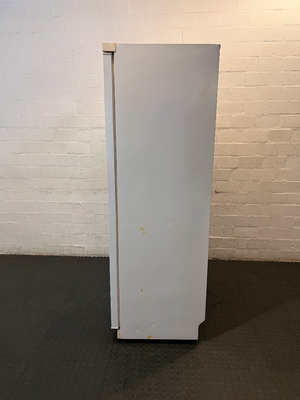 Defy White Side-by-Side Double Door Fridge — Working Condition with Non-Operational Interior L - 2ndhandwarehouse.com