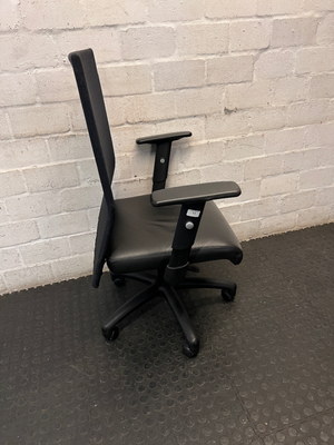 Black Mesh High-Back Swivel Office Chair — Fair Condition with Visible W - 2ndhandwarehouse.com