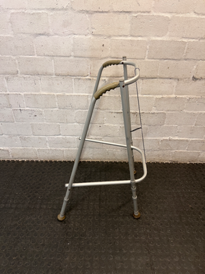 Adjustable Aluminium Mobility Walker