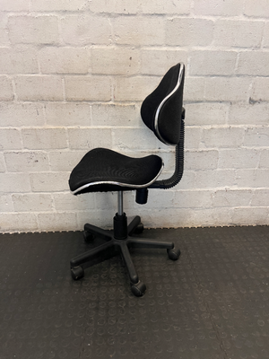 Black Swivel Office Chair - Well Used & Dusty - 2ndhandwarehouse.com
