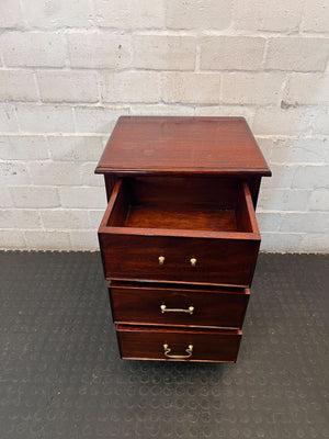 Classic Dark Wood 3-Drawer Bedside Cabinet ✨