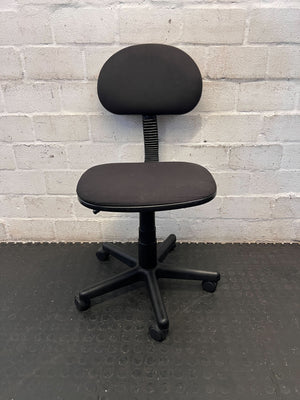 Comfortable Black Swivel Office Chair - Adjustable Ergonomic Design - 2ndhandwarehouse.com