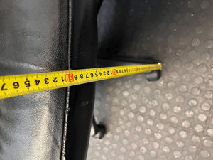 Comfortable Black Swivel Office Chair (Used) - Some damages - 2ndhandwarehouse.com