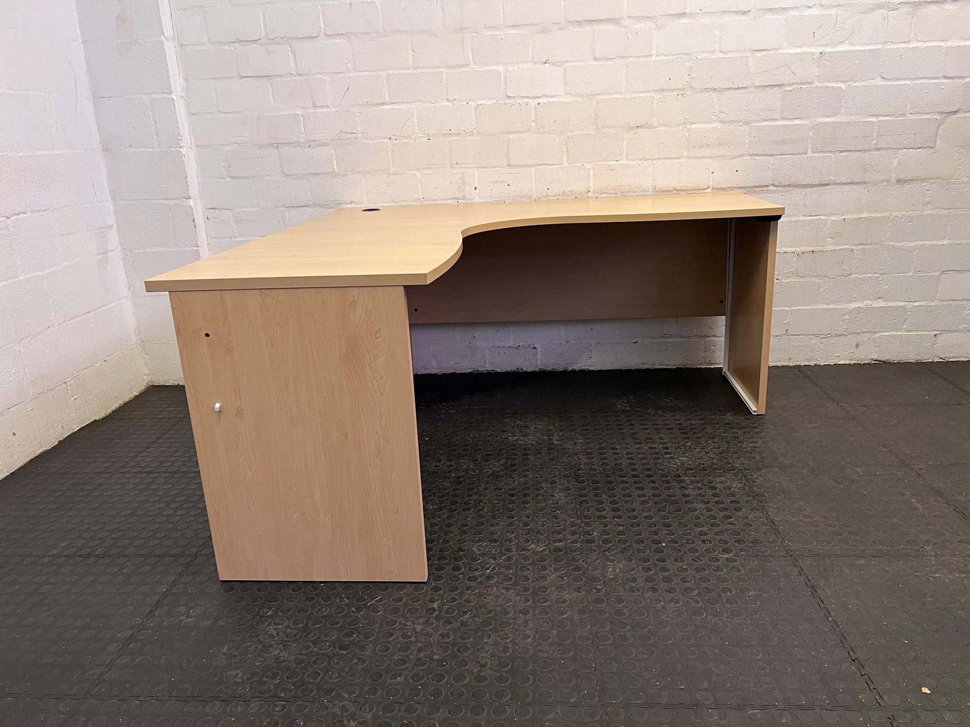 Corner Oak Desk (No Drawers)