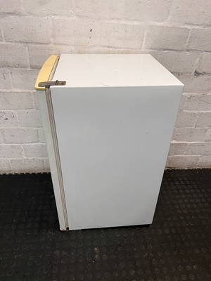 Daewoo White Bar Fridge - Needs Review / For Repair - 2ndhandwarehouse.com