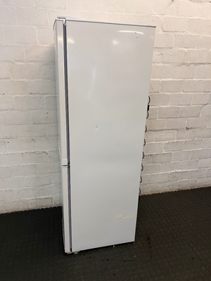 Defy C-300 Upright Fridge Freezer in White — Good Working Order - Fair Condition - 2ndhandwarehouse.com