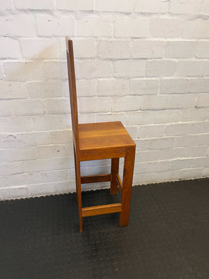 Elegant Oak Bar Stool with Sleek Design β Minor Scratches