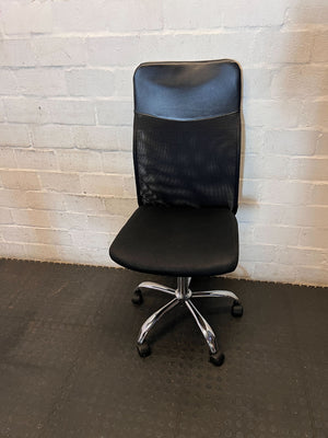Ergonomic Black Mesh & Leatherette Office Chair with Chrome Base - Need to remove one side arm - 2ndhandwarehouse.com
