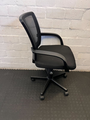 Ergonomic Black Mesh Office Chair with Armrests