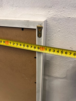 Framed Black and White Eiffel Tower Print – Modern Décor Art