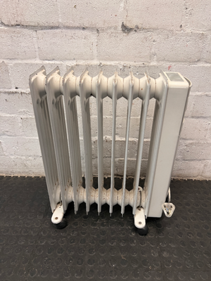 Fust Novamatic Oil-Filled Heater with Castors — Working Order with Visible Wear