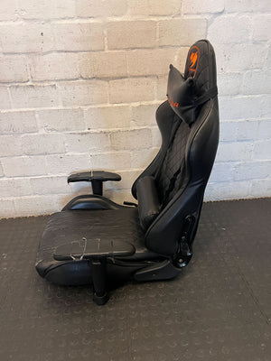 Gaming chair top only - Damaged and the base that contains wheels is missing - 2ndhandwarehouse.com