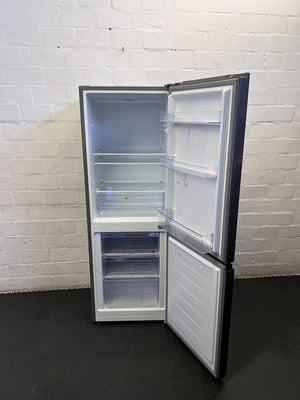Hisense Dark Grey Fridge Freezer - Modern & Efficient