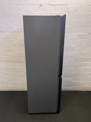 Hisense Dark Grey Fridge Freezer - Modern & Efficient
