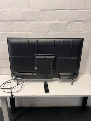 Hisense Flat Screen TV with Remote — Working Well; Used Condition
