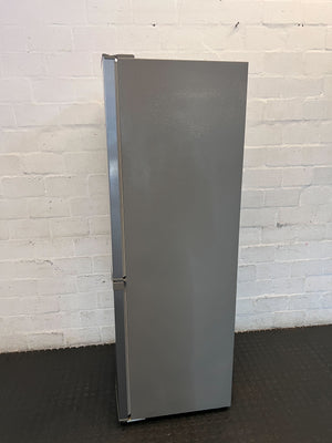 Hisense Silver Fridge Freezer with Water Dispenser - Modern & Efficient - 2ndhandwarehouse.com