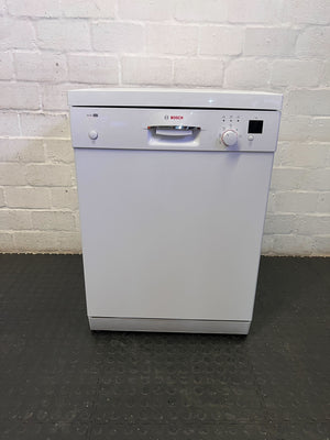Bosch Freestanding Dishwasher - Excellent Condition