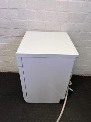 Bosch Freestanding Dishwasher - Excellent Condition
