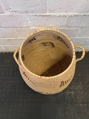 Chic Woven Storage Basket with Handles – Natural Fiber, Minor Wear