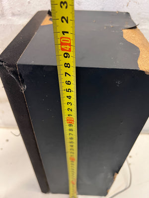 Black Bookshelf Speaker with Minor Damage - Perfect for Audio Lovers! - 2ndhandwarehouse.com