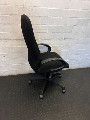 Comfortable Black High-Back Swivel Office Chair - 2ndhandwarehouse.com