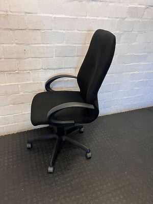 Comfortable Black High-Back Swivel Office Chair - 2ndhandwarehouse.com