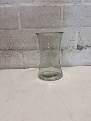 Glass - Elegant Clear Glass Vase - Versatile Decor Piece - Good - 2ndhandwarehouse.com