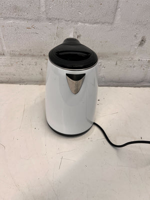 Goldair Electric Kettle - Stylish White, 1.7L Capacity, Good Condition - 2ndhandwarehouse.com