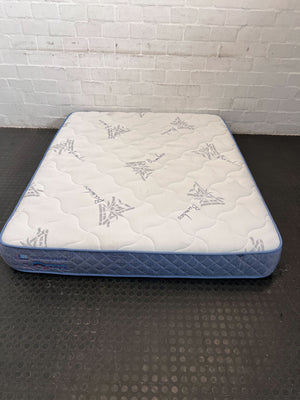 Comfortable Bamboo Queen Mattress with Minimal Wear - Great Condition - 2ndhandwarehouse.com