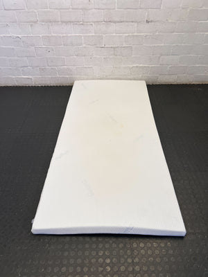Cozy White Single Mattress Topper - Pre-Loved Comfort 90 by 190