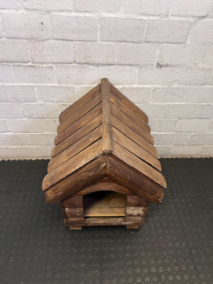Rustic Log Cabin Style Wooden Dog House