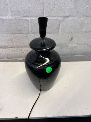 Elegant Black Ceramic Table Lamp – Modern Design, Minor Wear