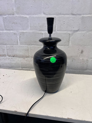 Elegant Black Ceramic Table Lamp – Modern Design, Minor Wear