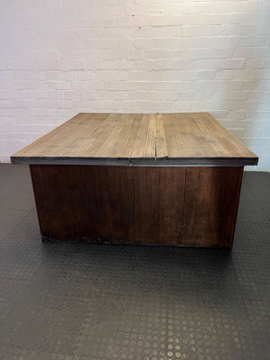 Superior Spa Jacuzzi – Fully Equipped Freestanding 4-Seater with Pump, Heater & Bubbler