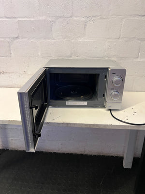 Compact Silver Microwave Oven - Quick Meals Made Easy! ✨