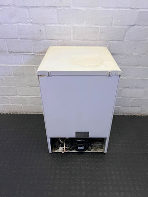 Compact Singer SBF140 White Freezer