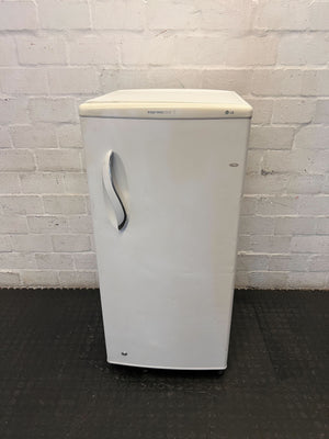 LG ExpressCool Compact Refrigerator - White - 2ndhandwarehouse.com
