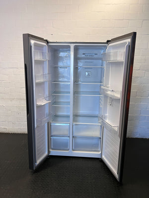 Modern Hisense Side-by-Side Fridge Freezer - Dark Grey Finish - 2ndhandwarehouse.com
