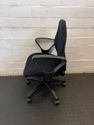 Comfortable Black Office Chair with Minor Wear