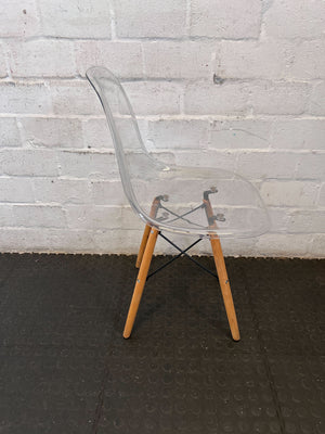 Modern Clear Polycarbonate Dining Chair with Wooden Legs