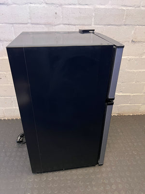 Compact Gray Midea Fridge with Minor Scratches - Perfect for Small Spaces - REDUCED