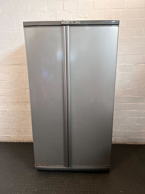 Sleek Silver Double Door Fridge Freezer - Faulty Freezer. Some rusting on the bottom