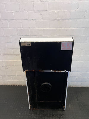 Defy Classic White Electric Stove with Oven - Some rusting on plates