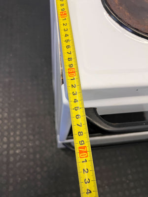 Defy Classic White Electric Stove with Oven - Some rusting on plates