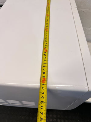 Samsung White Microwave Oven with Minor Scratches - REDUCED