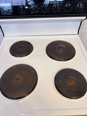 White Freestanding Electric Stove with Minor Wear Has no power cable