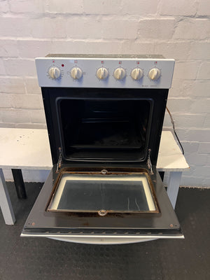 White Electric Oven Model 182UC - Great Condition with Minor Wear